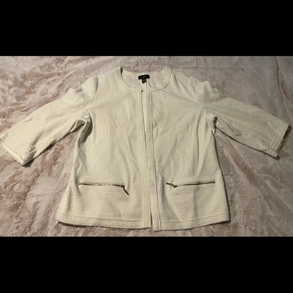 Beautiful open jacket - dress up or down